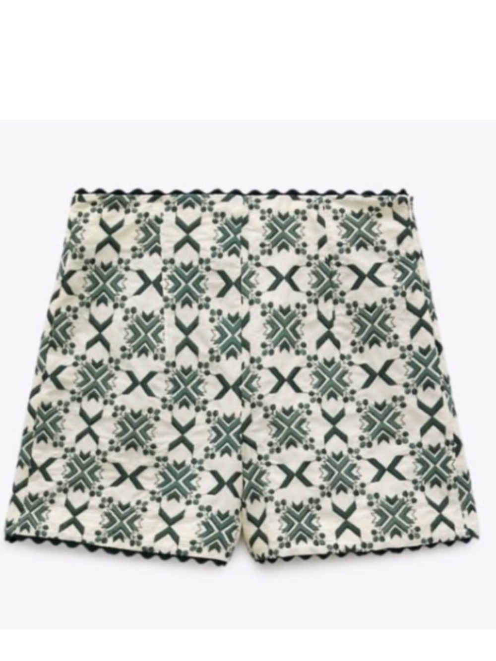 Zara Green and Cream Printed Scallop-Hem Shorts